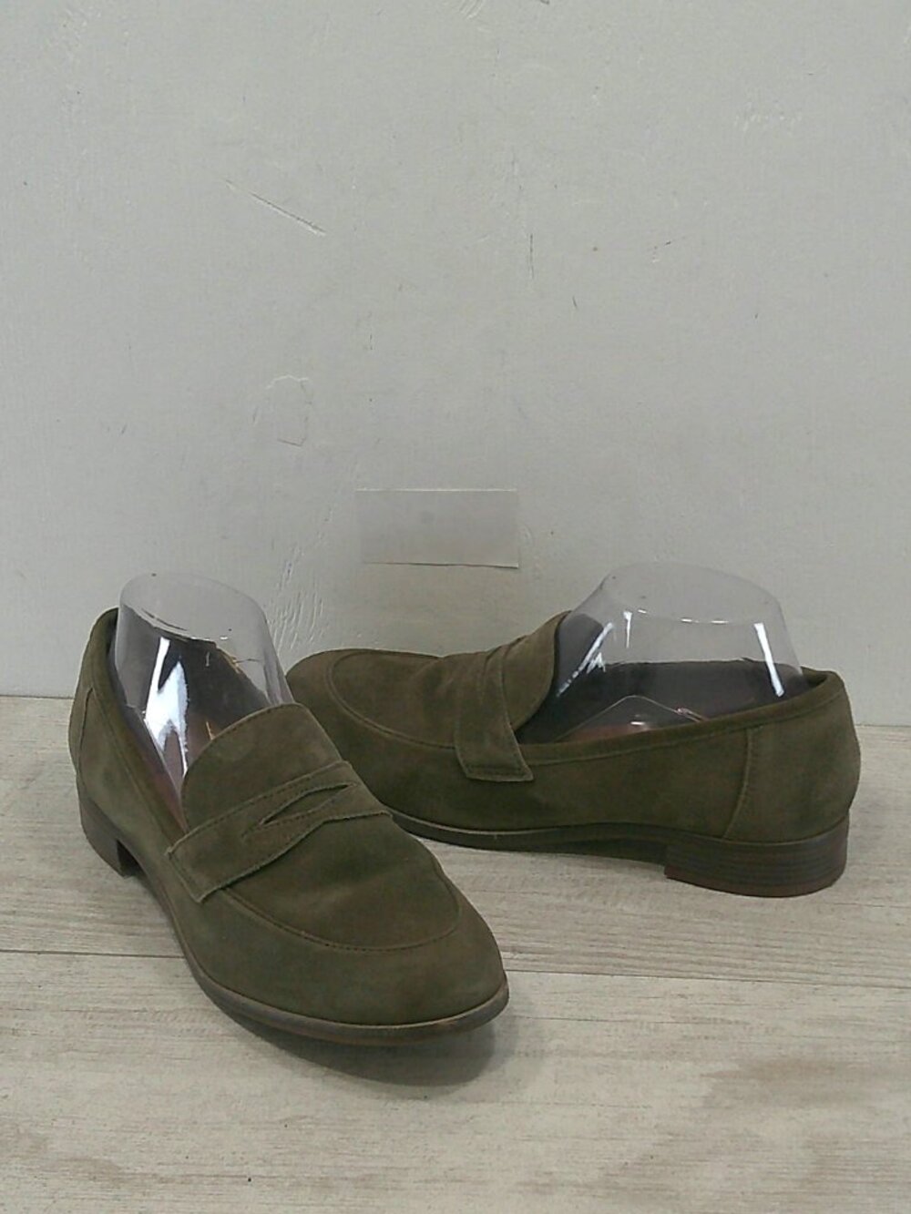Clarks Collection Classic Dark Olive Trish Rose Suede Penny Loafers Size 8.5